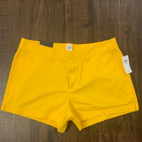 Yellow gap shorts Clearance
